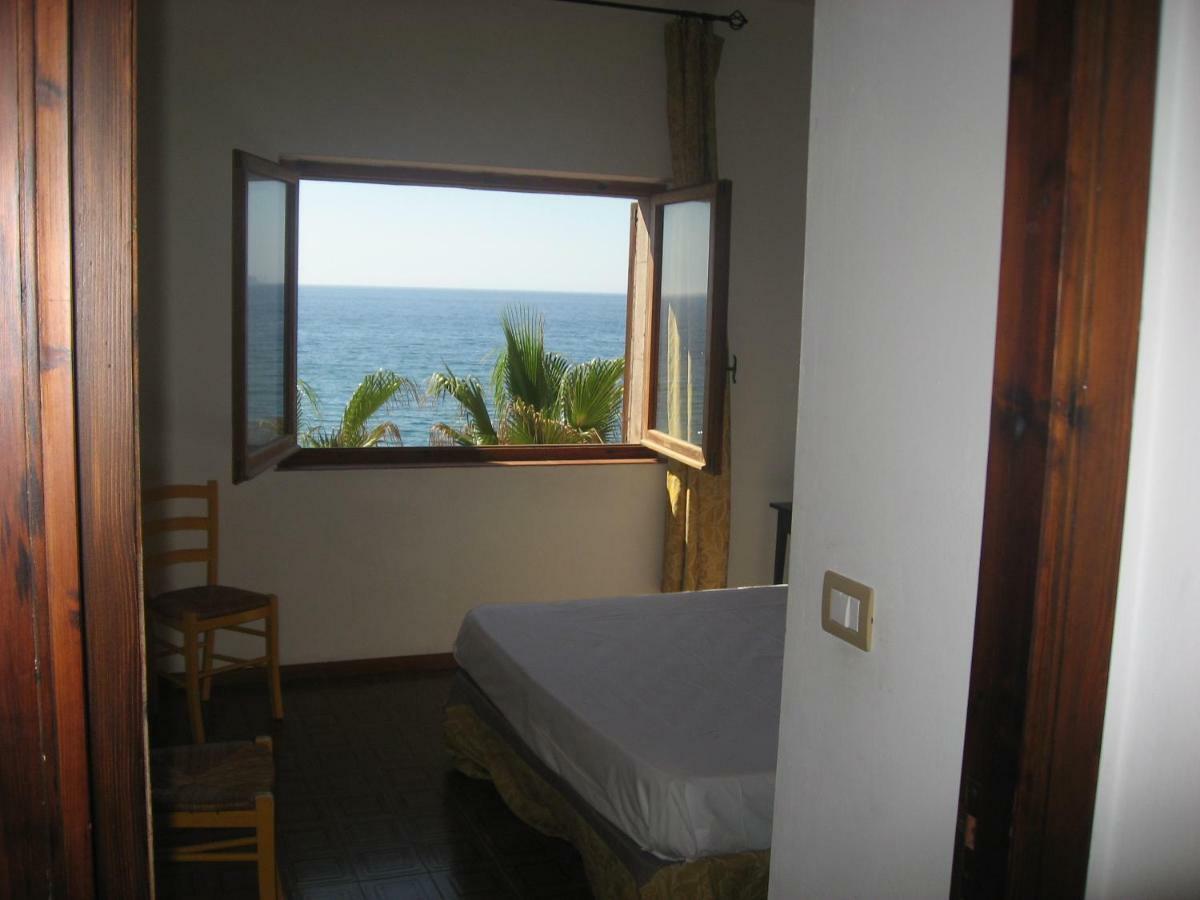 Waterfront Apartments Bosa Porto Alabe 외부 사진